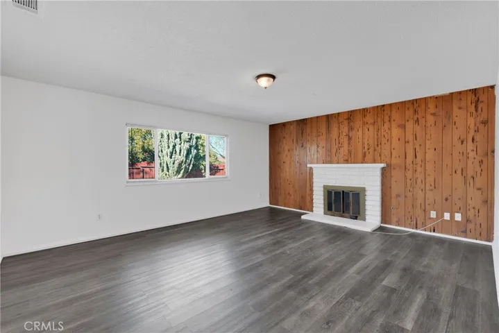 6631 Avenue De Palma, Jurupa Valley, California 92509