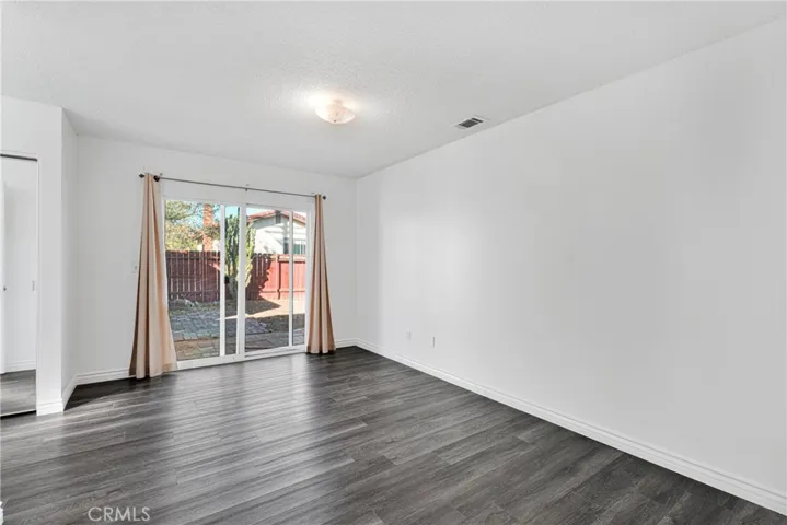 6631 Avenue De Palma, Jurupa Valley, California 92509