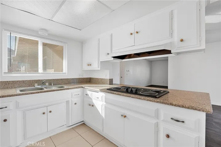 6631 Avenue De Palma, Jurupa Valley, California 92509