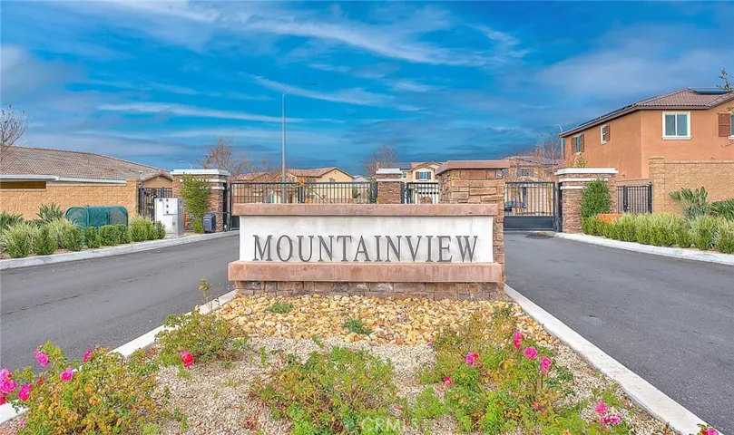 15678 Parry Peak Drive, Fontana, California 92336