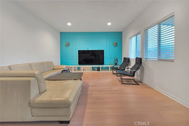 15678 Parry Peak Drive, Fontana, California 92336