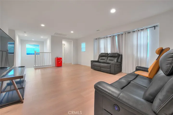 15678 Parry Peak Drive, Fontana, California 92336