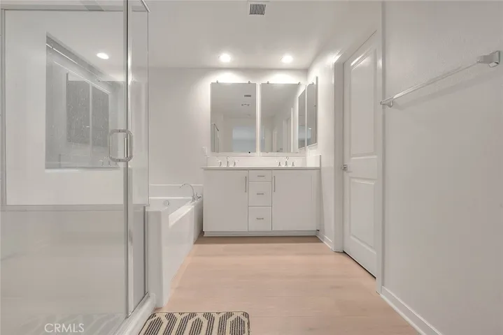 15678 Parry Peak Drive, Fontana, California 92336