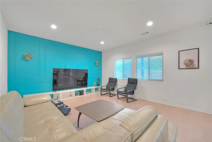 15678 Parry Peak Drive, Fontana, California 92336