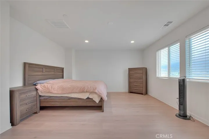 15678 Parry Peak Drive, Fontana, California 92336