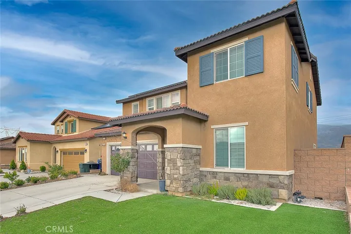 15678 Parry Peak Drive, Fontana, California 92336
