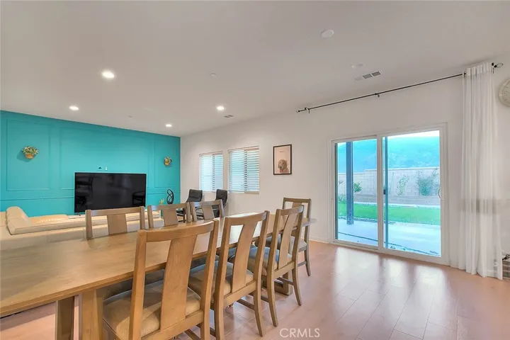 15678 Parry Peak Drive, Fontana, California 92336