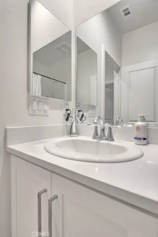15678 Parry Peak Drive, Fontana, California 92336