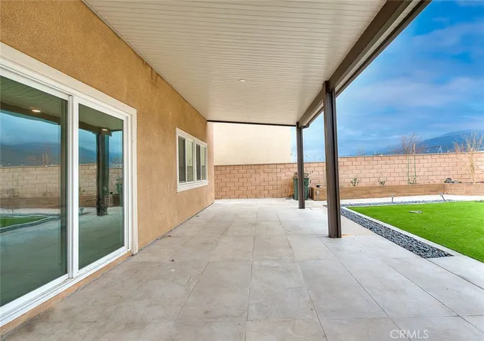 15678 Parry Peak Drive, Fontana, California 92336