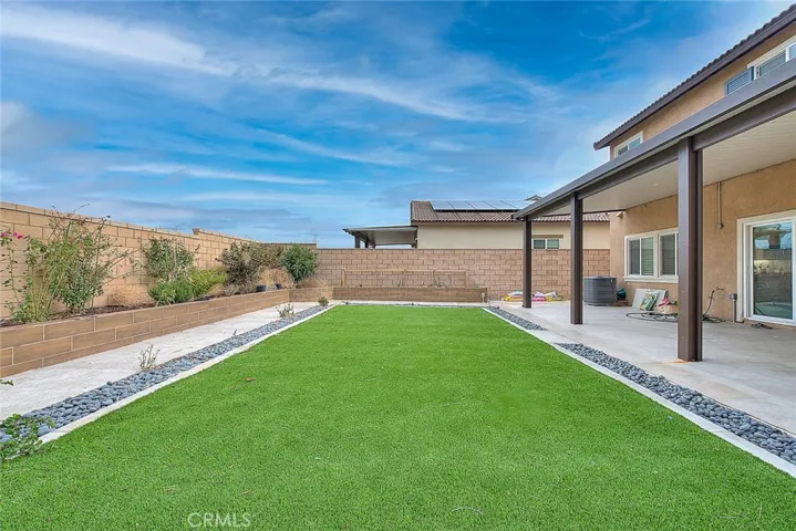 15678 Parry Peak Drive, Fontana, California 92336