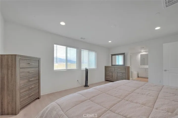 15678 Parry Peak Drive, Fontana, California 92336