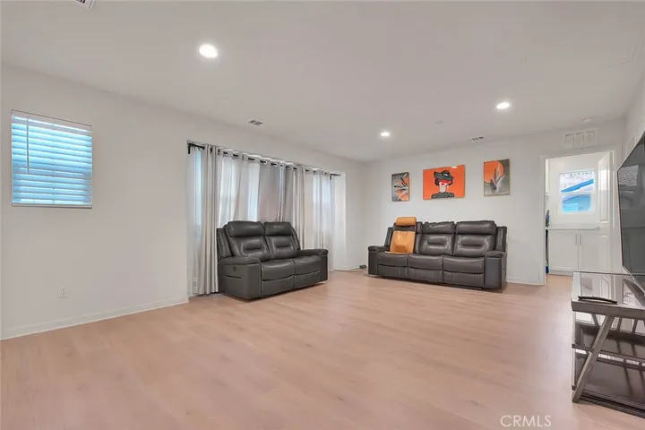 15678 Parry Peak Drive, Fontana, California 92336