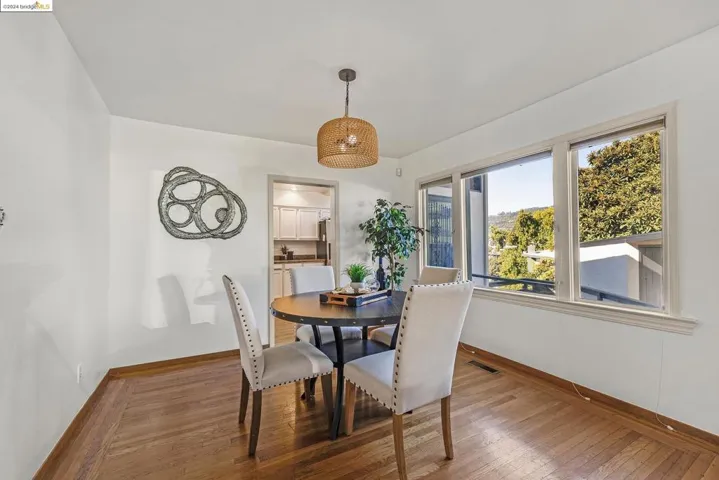 21 Kingsland Pl, Oakland, California 94619
