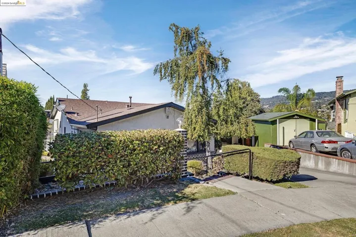 21 Kingsland Pl, Oakland, California 94619
