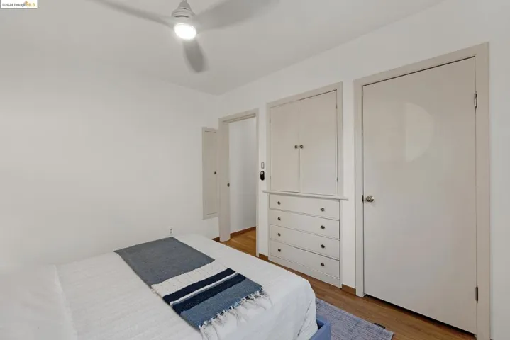 21 Kingsland Pl, Oakland, California 94619