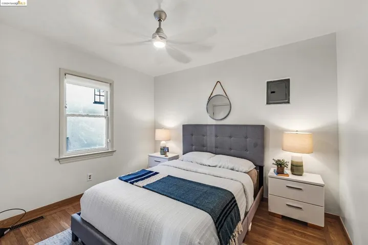 21 Kingsland Pl, Oakland, California 94619