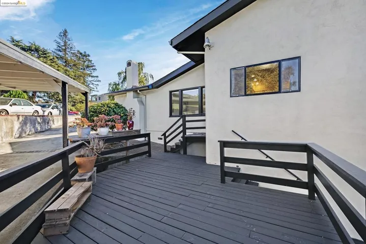 21 Kingsland Pl, Oakland, California 94619