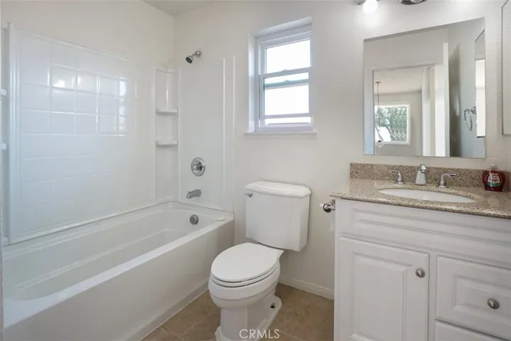 Beautiful Remodeled 2nd Bath