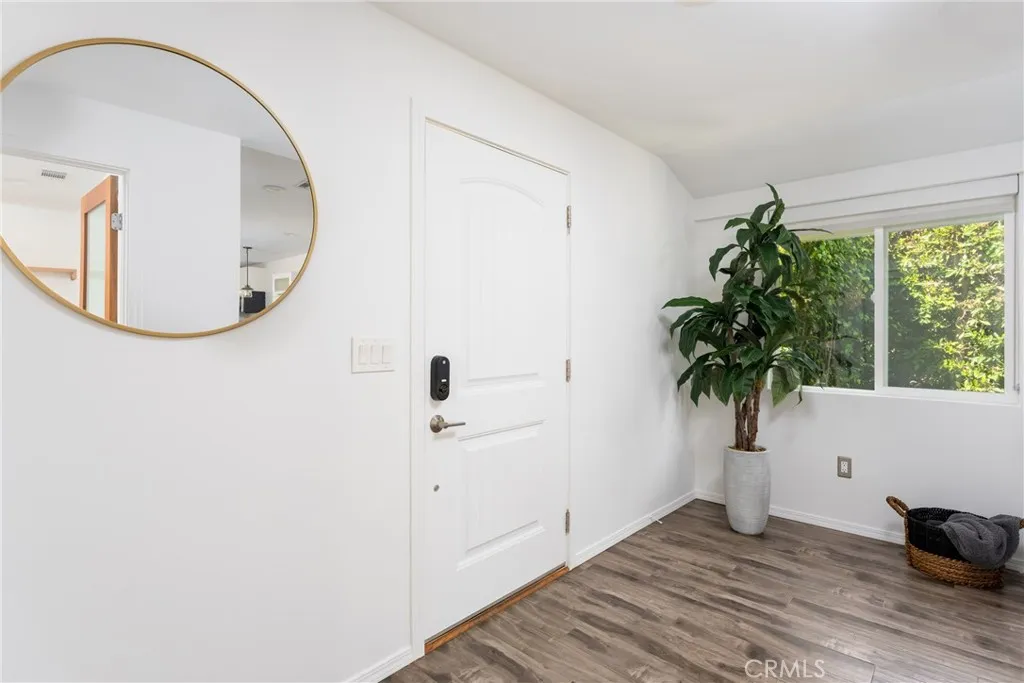 1215 Stanley Avenue, Glendale, California 91206 home-pic-12