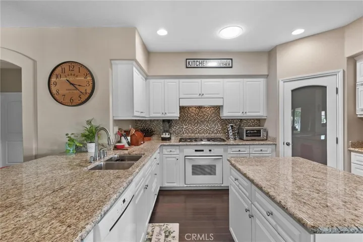 14377 Dove Canyon Drive, Riverside, California 92503