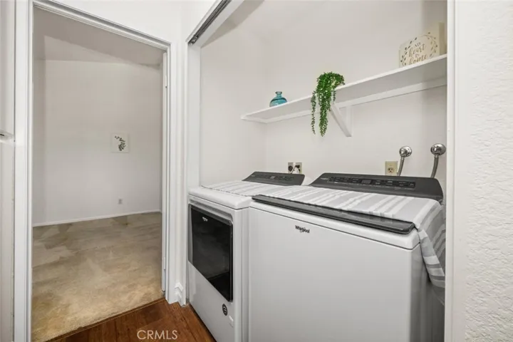 Inside laundry - washer and dryer included!