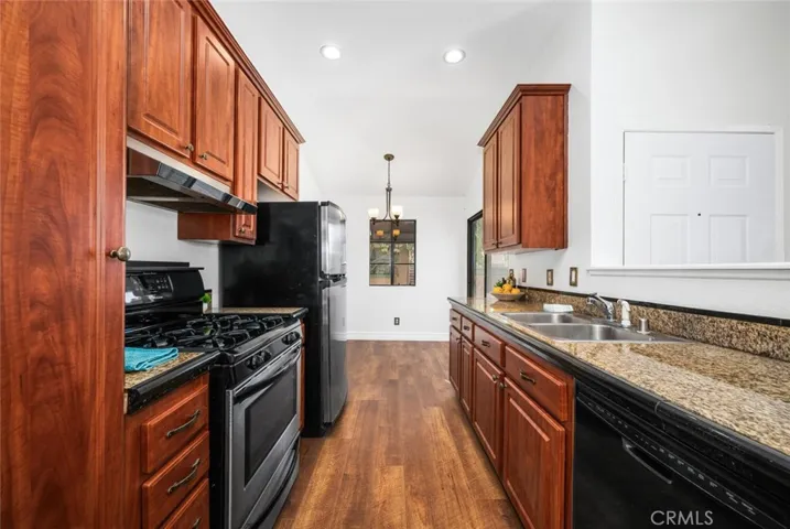 Gorgeous remodeled kitchen - appliances are all includedx!