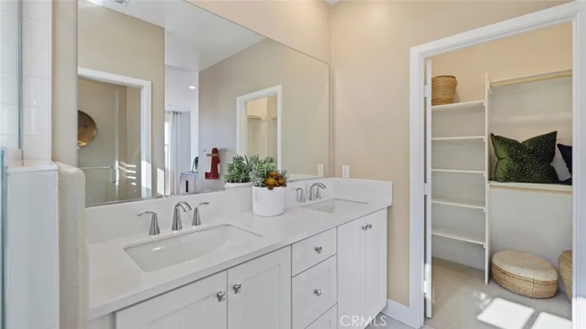 Photos shown are of model only- not actual homesite.