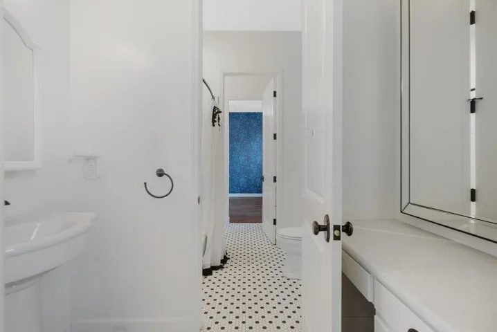 4021 Ashford Circle, Hollister, California 95023