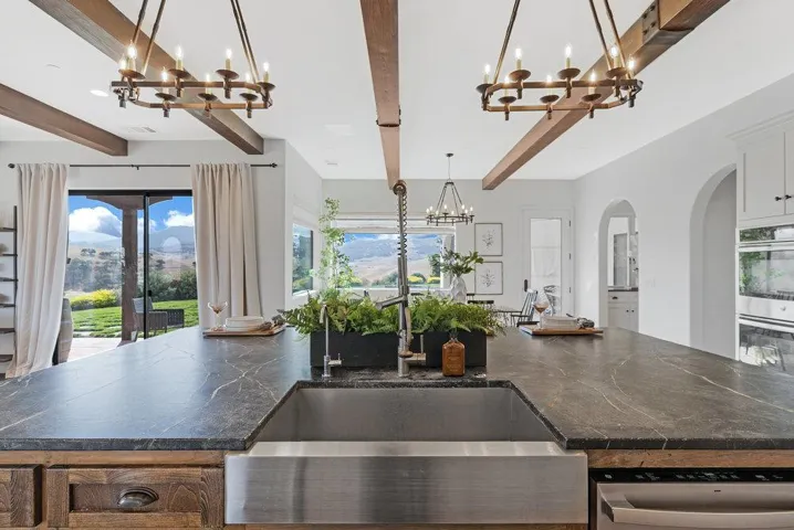 4021 Ashford Circle, Hollister, California 95023