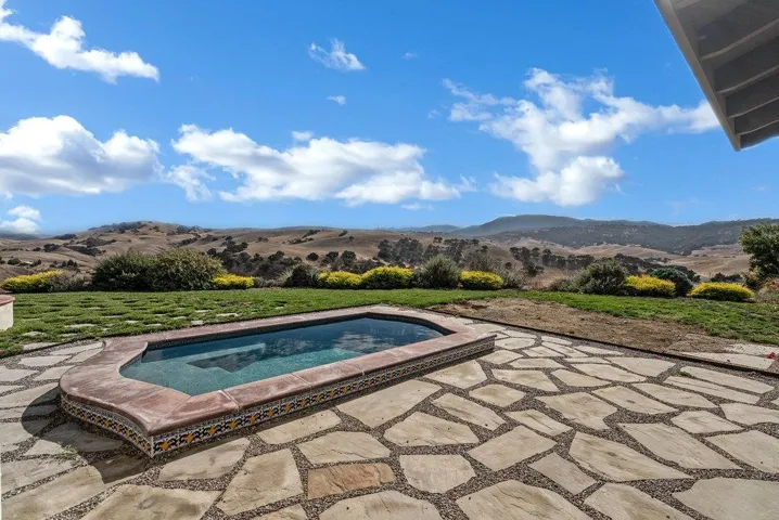 4021 Ashford Circle, Hollister, California 95023