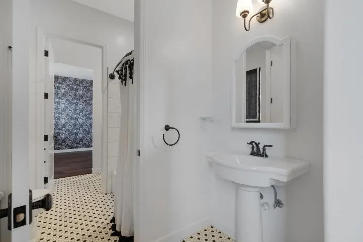4021 Ashford Circle, Hollister, California 95023