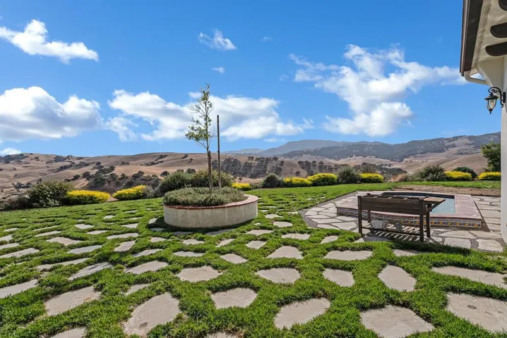 4021 Ashford Circle, Hollister, California 95023