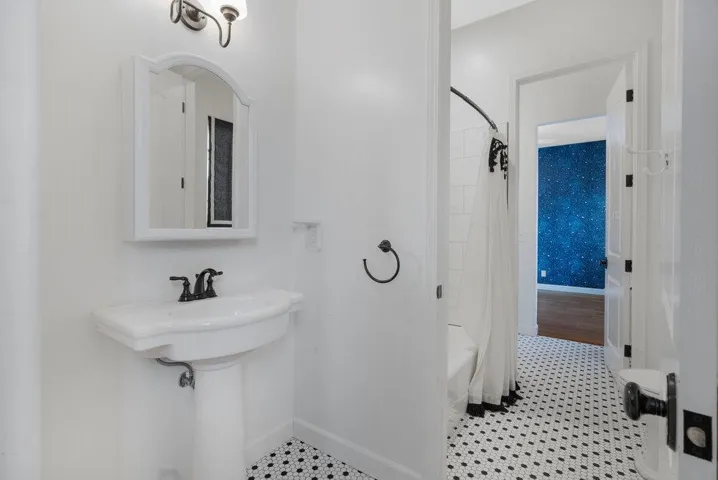 4021 Ashford Circle, Hollister, California 95023