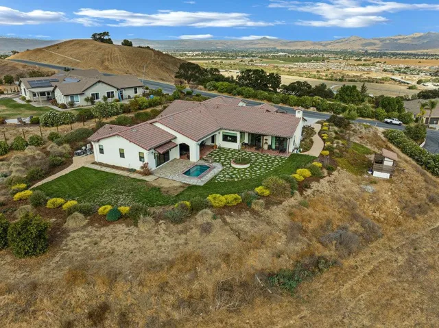 4021 Ashford Circle, Hollister, California 95023