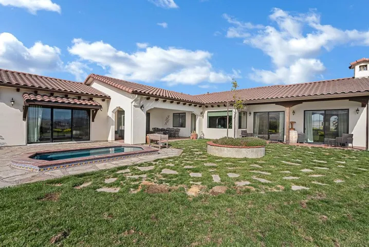 4021 Ashford Circle, Hollister, California 95023