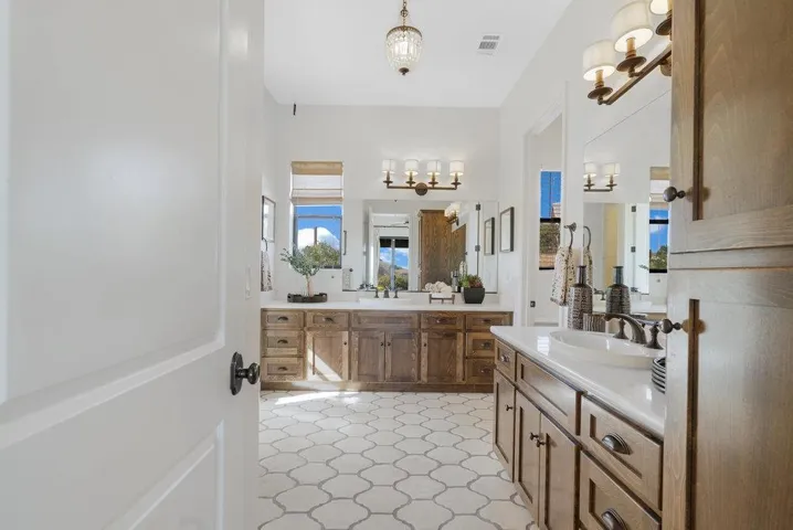 4021 Ashford Circle, Hollister, California 95023