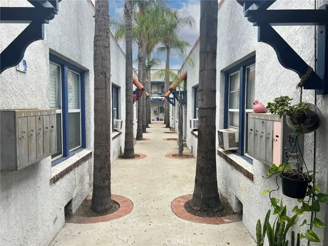 833 E 1st Street, Long Beach, California 90802