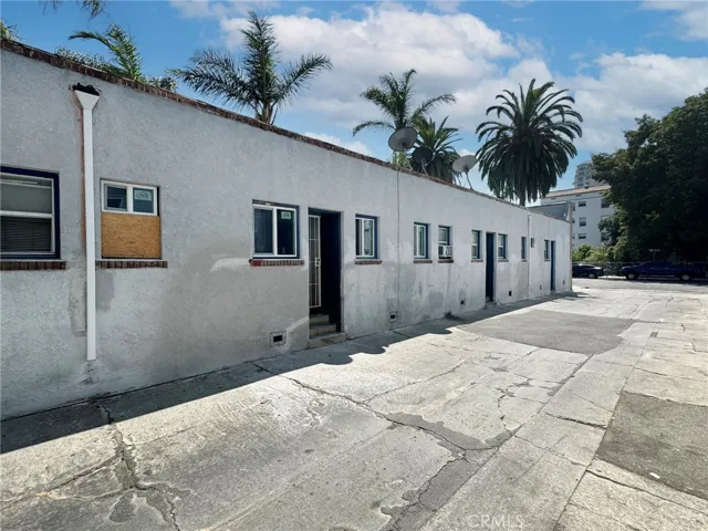 833 E 1st Street, Long Beach, California 90802
