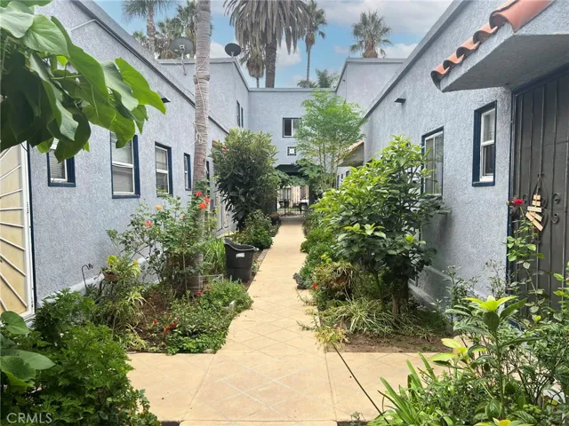 1135 E 3rd Street, Long Beach, California 90802
