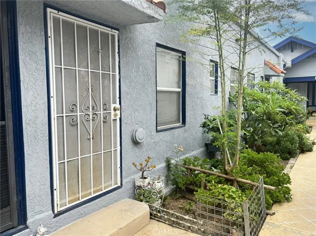 1135 E 3rd Street, Long Beach, California 90802