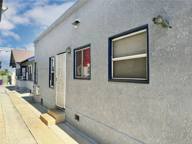 1135 E 3rd Street, Long Beach, California 90802