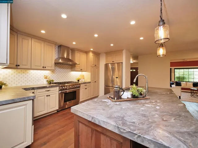 2155 Pleasant Hill Road, Pleasant Hill, California 94523-3509