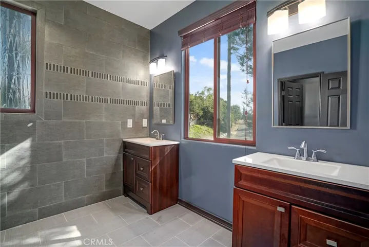 second master bdrm bathroom