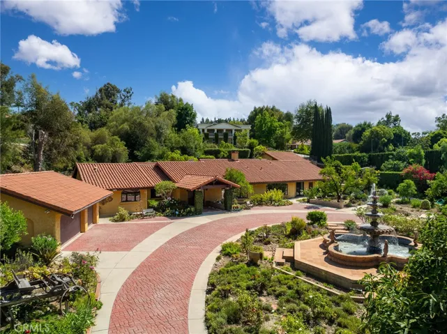 5206 E Crescent Drive, Anaheim Hills, California 92807