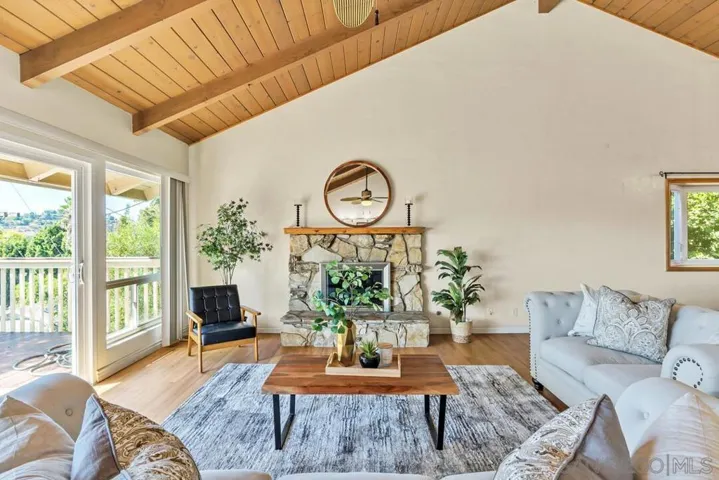 9273 Camino Paz Ln, La Mesa, California 91941