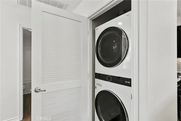 Closet laundry