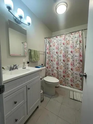 1352 Vineyard Court, Santa Rosa, California 95407