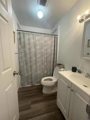 1352 Vineyard Court, Santa Rosa, California 95407