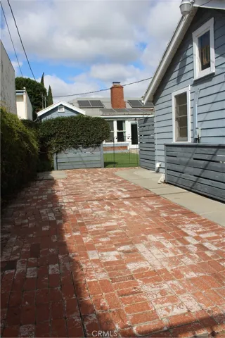 520 W Commonwealth Avenue, Fullerton, California 92832