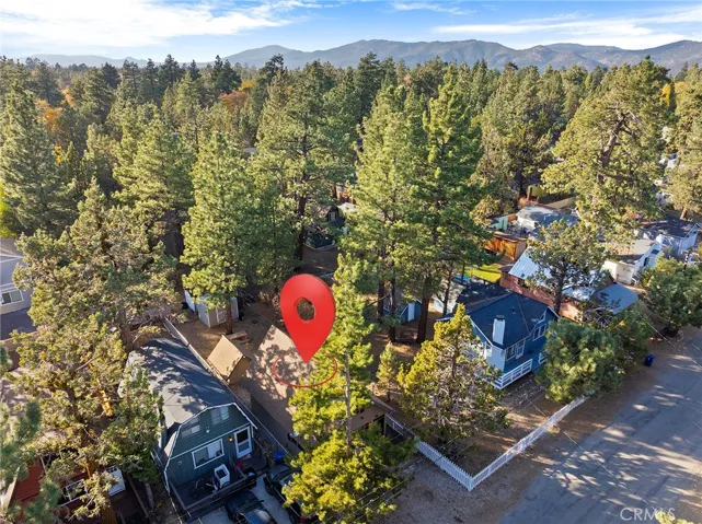 688 San Bernardino Ave, Sugarloaf, California 92386